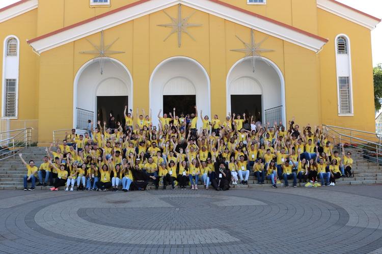 Jovens vivem experiência missionária nas férias em Santo Amaro da Imperatriz, SC