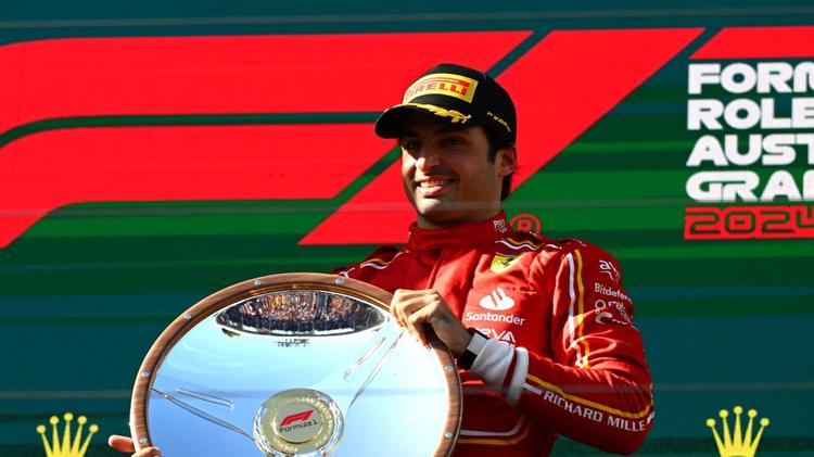No último ano com a Ferrari, Sainz quer briga com RBR: "Nada a perder"