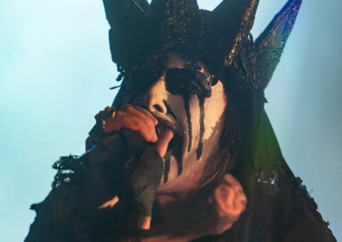 Mikkey Dee conta como conheceu e passou a tocar com King Diamond