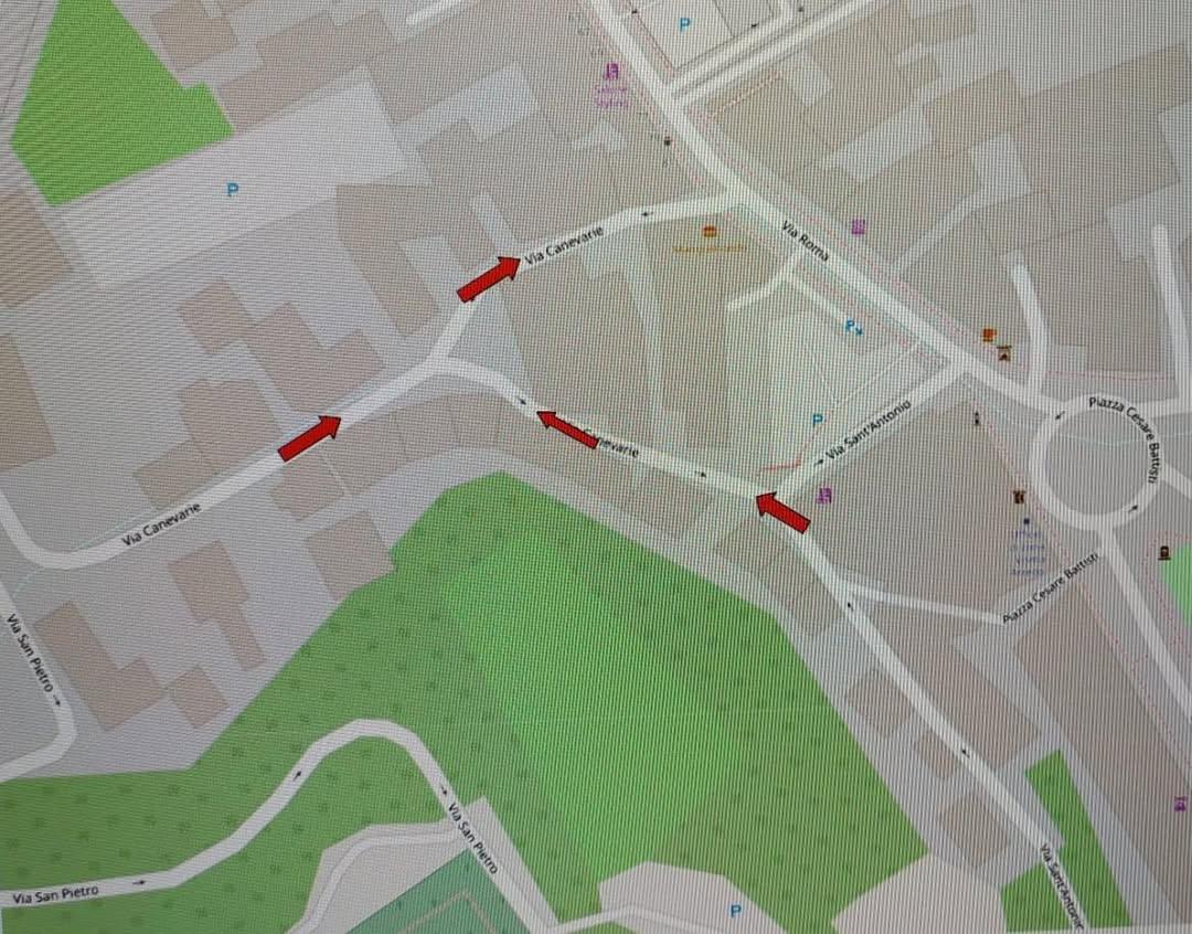 ⚠️ INVERSIONE SENSO DI MARCIA IN VIA CANEVARIE 🔃 L’installazione di ponteggi per lavori edili all’incrocio tra via S.An...