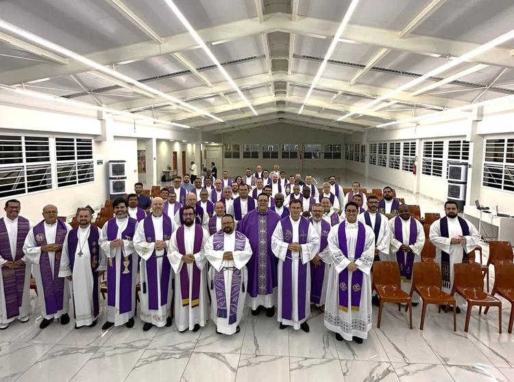 Diretores espirituais refletem sobre inteligência artificial em encontro nacional da OSIB