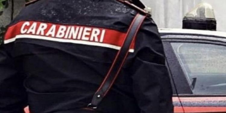 Marescialla dell’Arma indagata a Rimini: avrebbe avuto due figli dal comandante, ma attribuiti al marito carabiniere