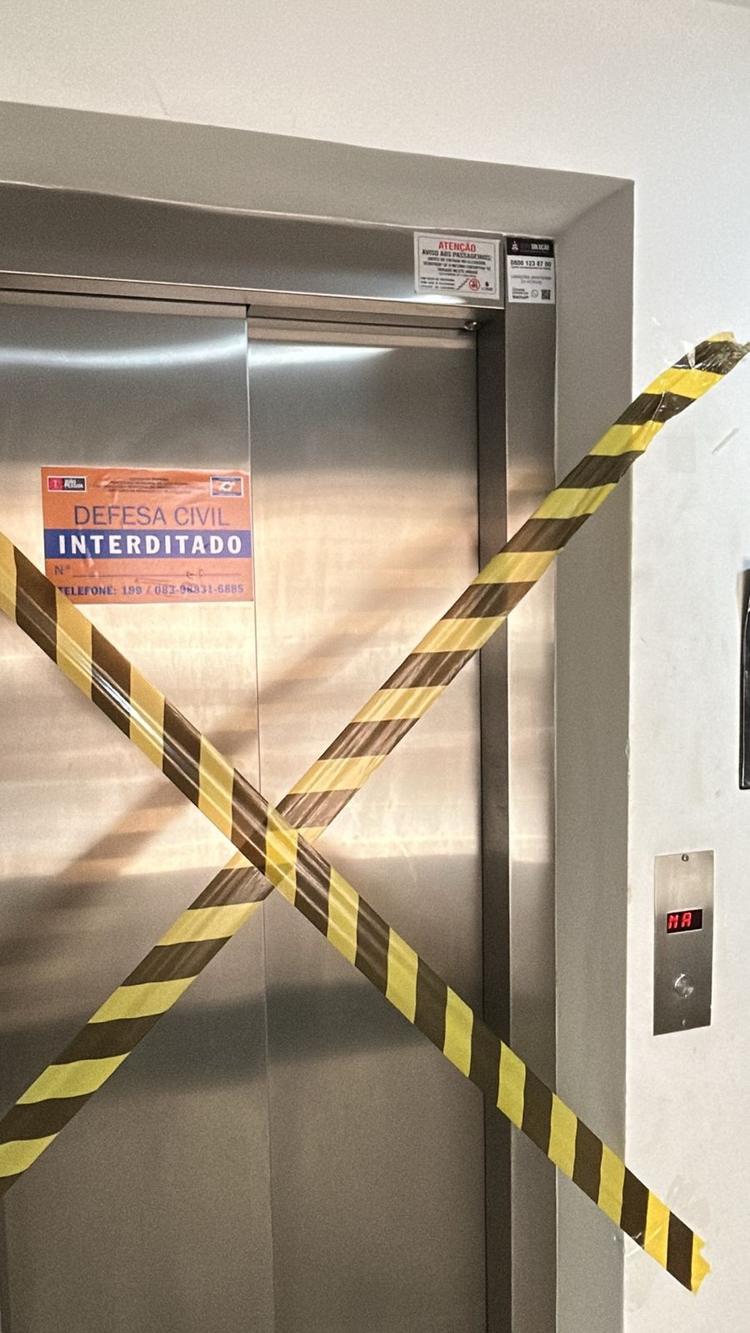 Defesa Civil interdita elevadores de residencial ligado a condomínio onde elevador caiu e deixou mulher paraplégica