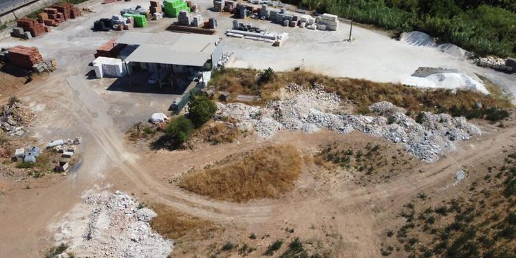 Droni, appostamenti e macerie sotto terra: così la discarica abusiva sfregiava la Val di Noto