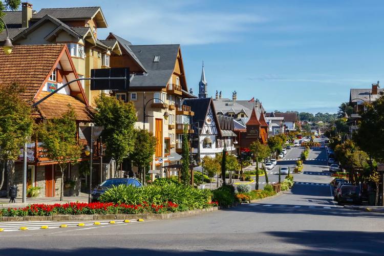 Gramado passa a exigir cadastro prévio para ônibus de excursão; saiba o que fazer antes de visitar cidade turística da Serra Gaúcha