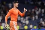 Lo que Courtois aprendió del gol de falta de Rashford y aplicó en el chut de Çalhanoglu: "Ya no me muevo"