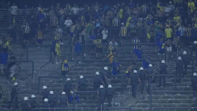 Cenas lamentáveis: torcidas e jogadores protagonizam brigas na Libertadores e Sul-Americana
