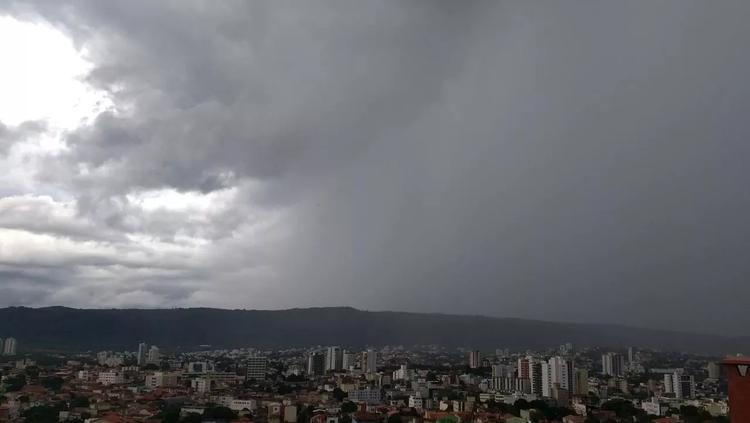Inmet emite alerta de tempestade para Montes Claros, Curvelo, Unaí e outras cidades da região; veja quais