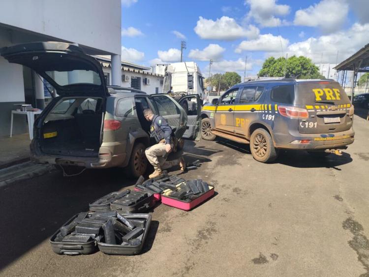 PRF prende casal com mais de 100 kg de maconha após perseguição*