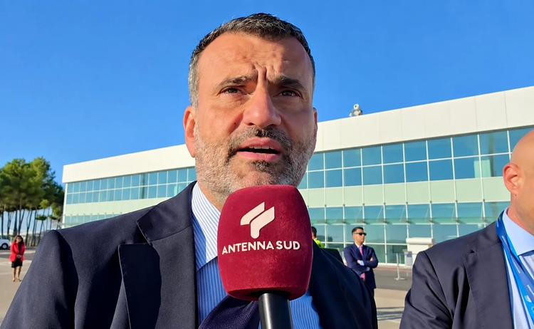 Ex Ilva: Decaro contro annuncio ADI su sospensione attività e cassa integrazione