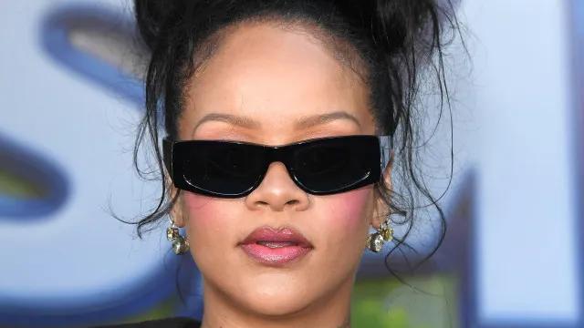 Rihanna chama atenção em Paris após show de Céline Dion