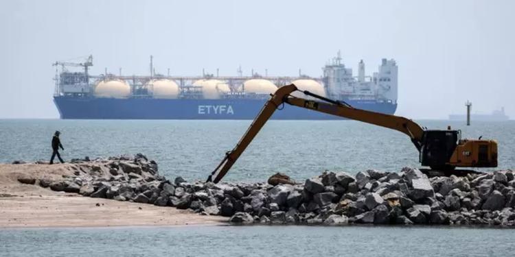 L'Iran chiude nuovamente Hormuz a causa del blocco Usa. Trump: "Stop raid in Libano", Netanyahu "scioccato"