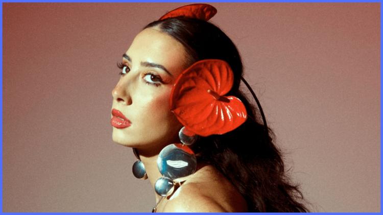 Naïka décroche le Single Or avec « One Track Mind »