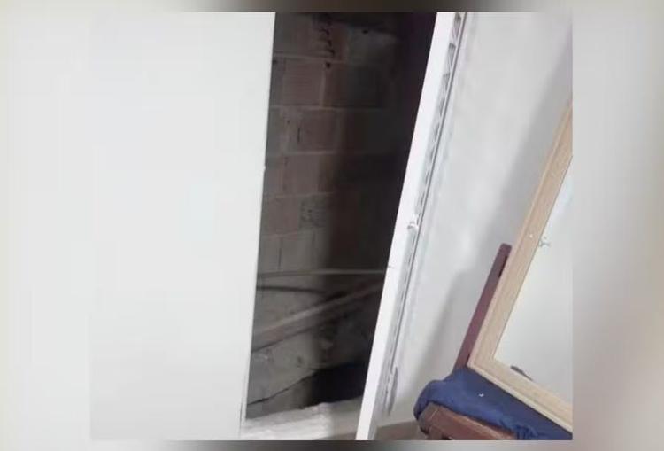 Polícia mostra passagem usada por traficante da Bahia que escapou de operação no Vidigal