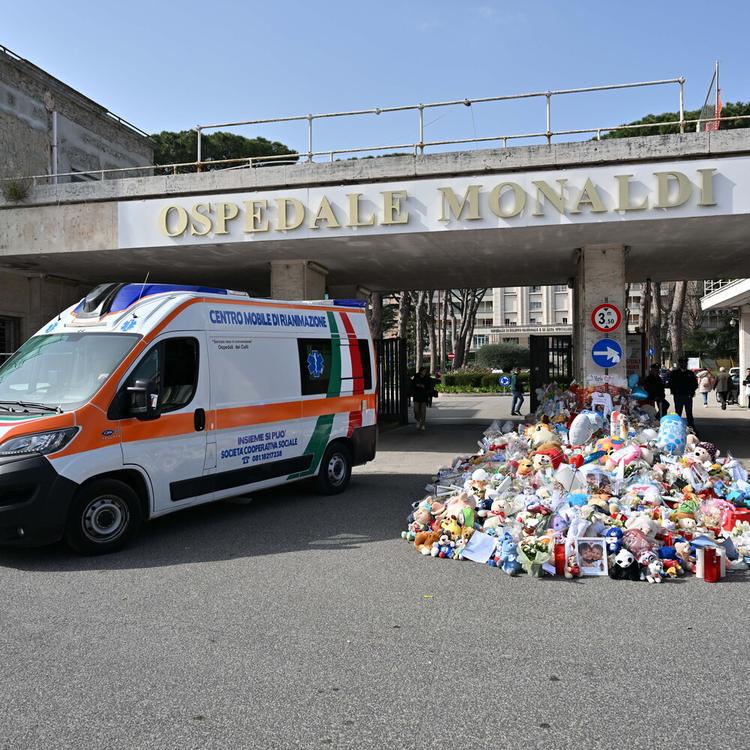 Cuore "bruciato" al Monaldi: sospesi i cardiochirurghi del piccolo Domenico