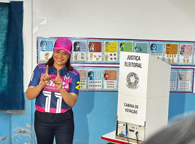 Mailza Assis (PP) vota em Senador Guiomard, no interior do Acre