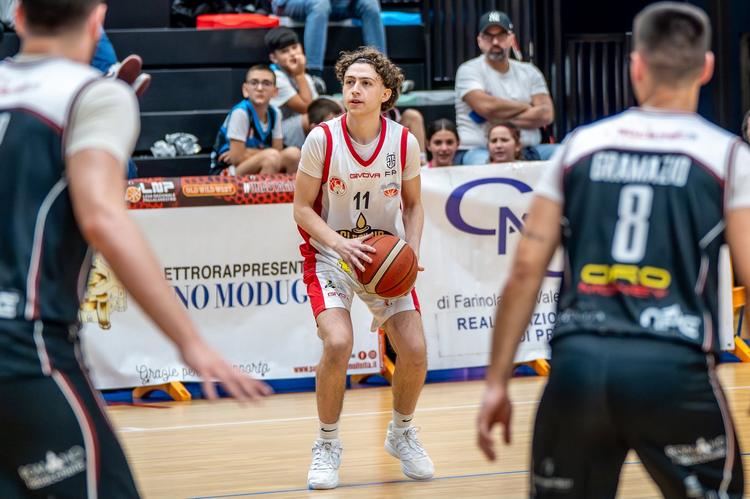 Basket, C/M, Pall. Molfetta: Solomini “Onorato di giocare per i colori della tua città”
