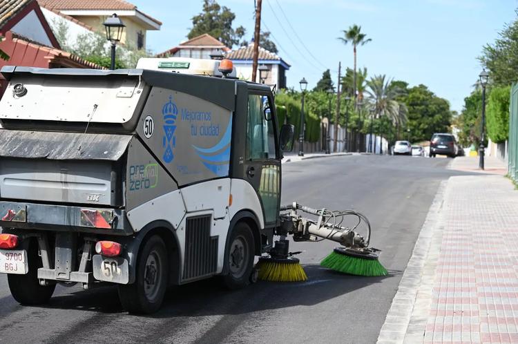 Unidas Podemos por Tomares recuerda que la empresa que limpia las calles con impuestos tributará fuera de España