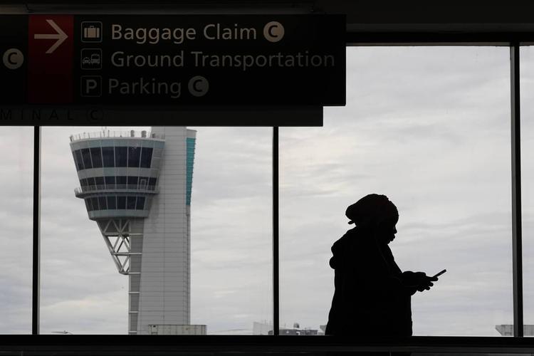 “Stato di emergenza” per 9 voli a Londra Gatwick: cosa è successo