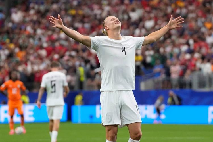 Basta un guizzo a Haaland: il suo 5° gol iridato gli regala il Brasile
