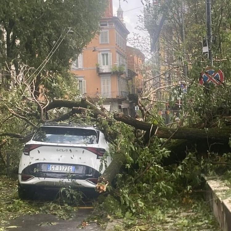 Cremona e il Veronese devastati dal maltempo, 700 interventi dei vigili del fuoco (VIDEO)