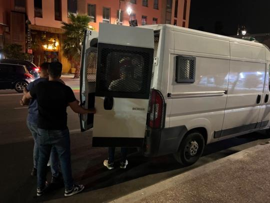 الشرطة القضائية تطيح بثلاثة أشخاص يشتبه تورطهم في ترويج المخدرات بمراكش العتيقة
