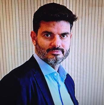 Rigurgito acido, disfagia e in alcuni casi tosse persistente, voce rauca o mal di gola. Cos'è l'esofago di Barrett