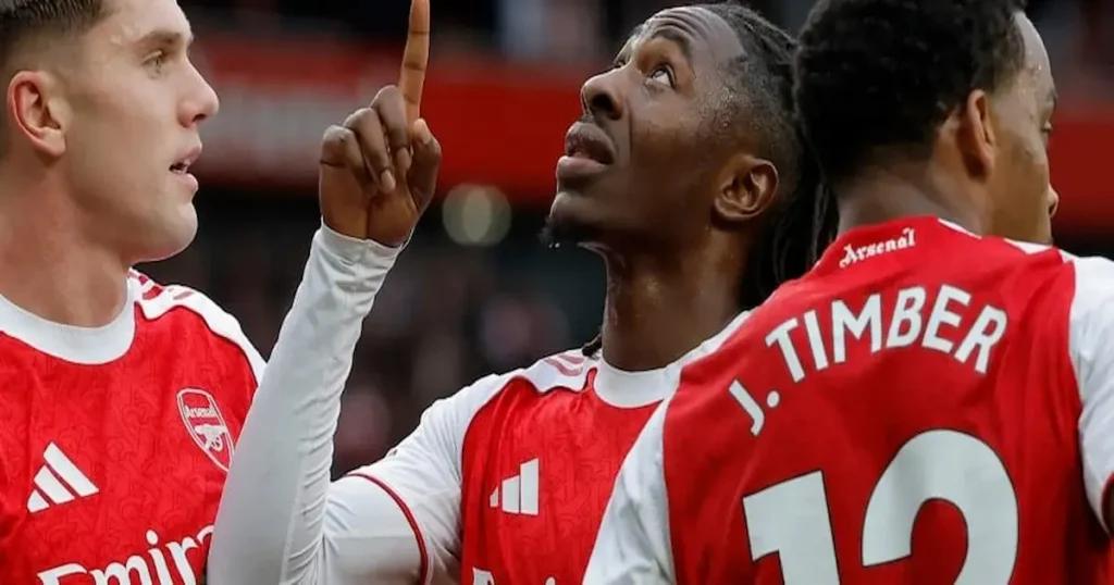 Jugadores del Arsenal glorifican a Dios tras ganar
