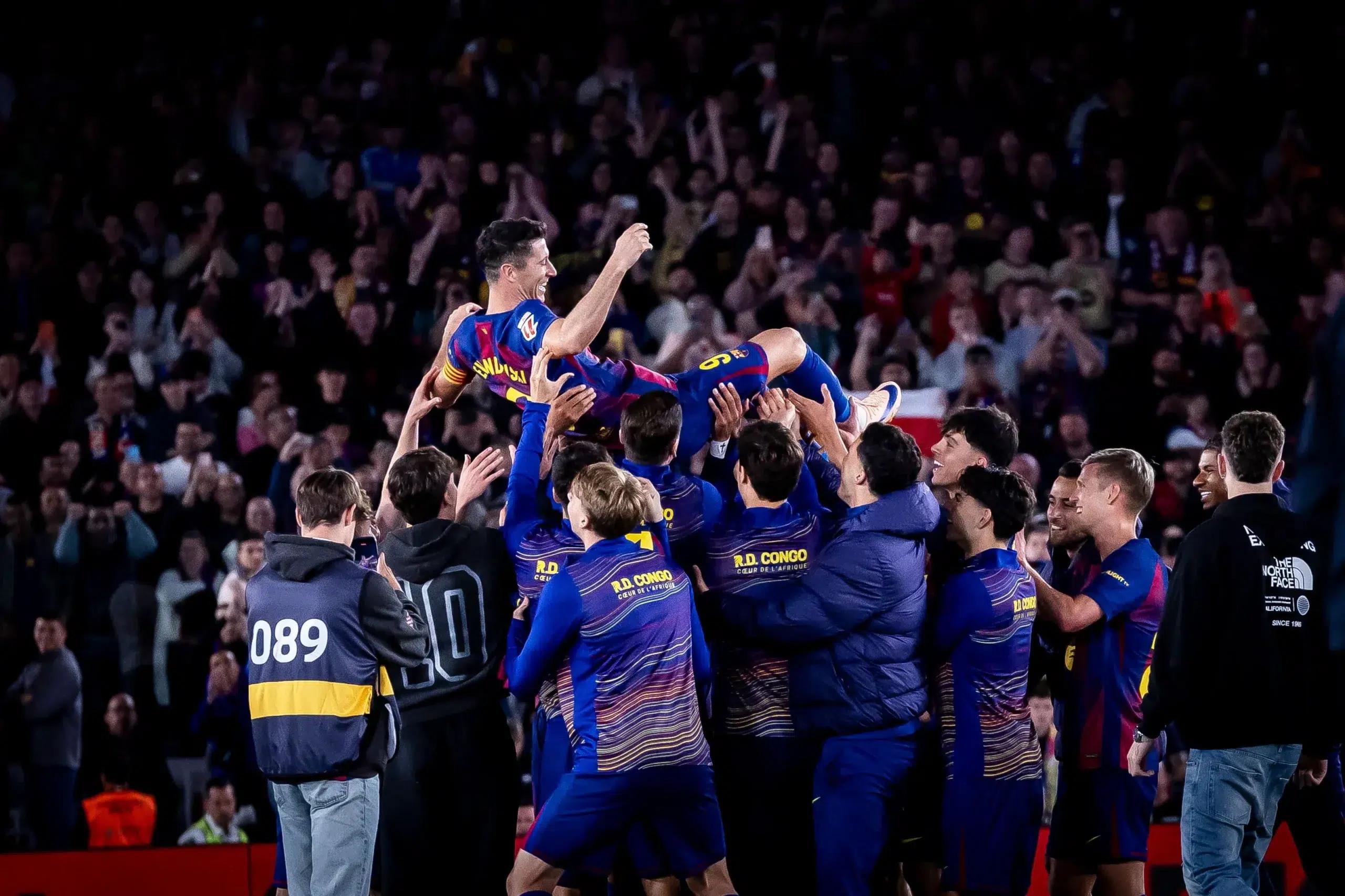 El Spotify Camp Nou reconoció los goles y la profesionalidad de Lewandowski en su adiós