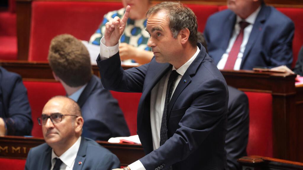 La dette publique de la France frôlera les 122&nbsp;% du PIB en 2027, un record