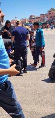 حملات غير ناجعة..عودة مقلقة لظاهرة تسول الأطفال في ساحة جامع الفنا بمراكش