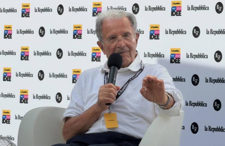 "Patrimoniale? Se non si riesce…". E Prodi striglia il Pd: "Basta personalismi"