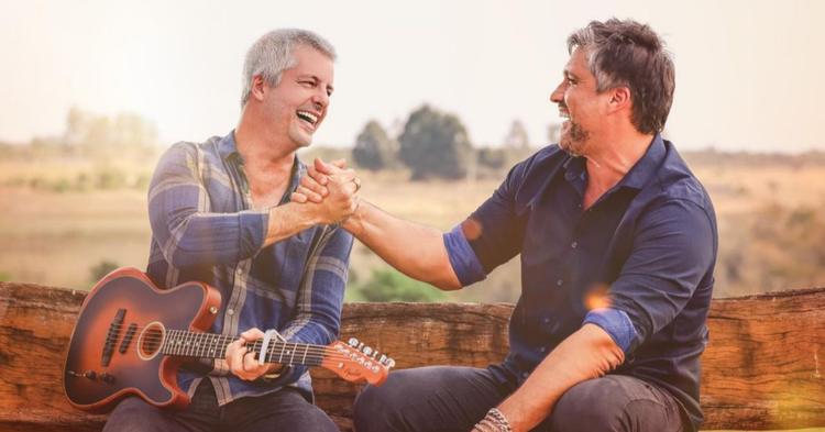 Victor e Leo encerram festa de aniversário de Itajaí nesta segunda-feira; saiba o que vai rolar