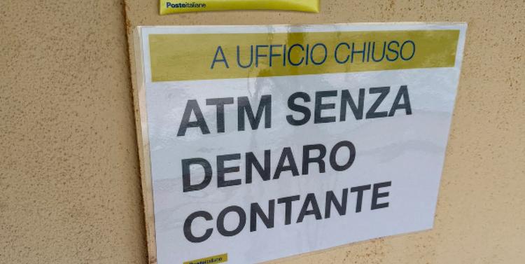 Poste, misura drastica anti esplosivi in Calabria: gli sportelli Atm senza soldi di notte