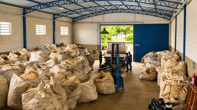 ACIMOV transforma resíduos em sustentabilidade