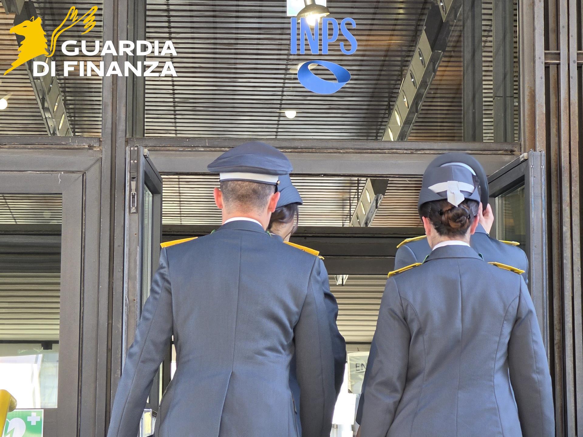 Reddito di cittadinanza, maxi frode da 43 milioni: oltre 3.300 furbetti. Contestazioni anche in Campania