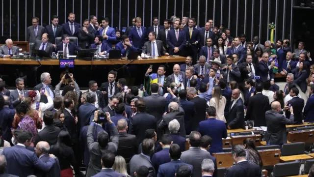 Câmara acelera projeto que criminaliza a misoginia apesar de resistência da bancada cristã