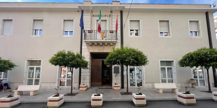 IL COMUNE DI LETOJANNI HA ELIMINATO LA PRECARIETÀ! 🏛️✨ Con decorrenza dal 1º agosto, il nostro Comune non ha più alcun...