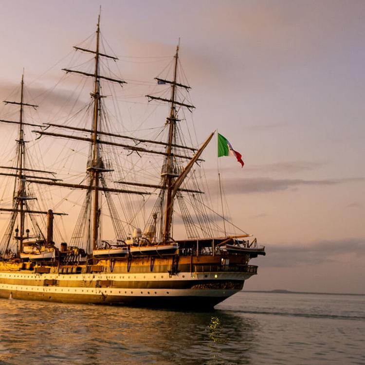 L'Amerigo Vespucci riprende il tour mondiale
