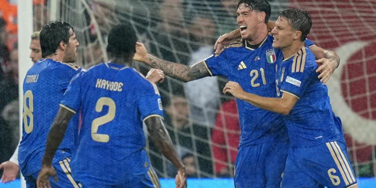 Nations League, Italia strepitosa: Bastoni colpisce al 10', Frattesi raddoppia e Kayode cala il tris. La Turchia segna a inizio ripresa LIVE