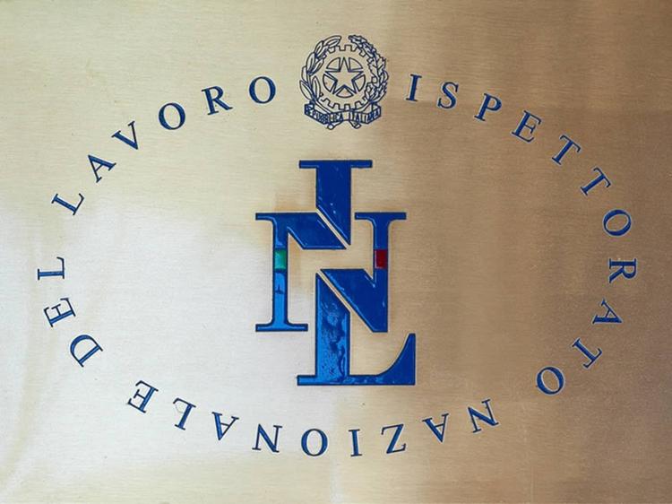 Foggia, 12 lavoratori in nero: sospesa sala ricevimenti, super multa al titolare