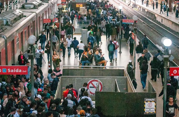 Greve nas linhas 11, 12 e 13 da CPTM é mantida por tempo indeterminado