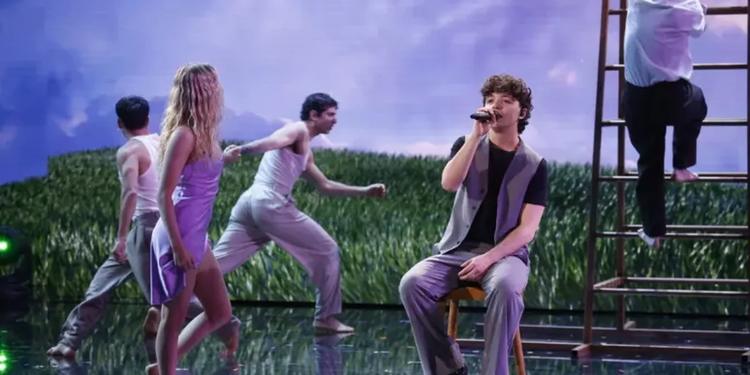 Lorenzo vince Amici, al cantante 18enne di Verona la 25esima edizione del talent