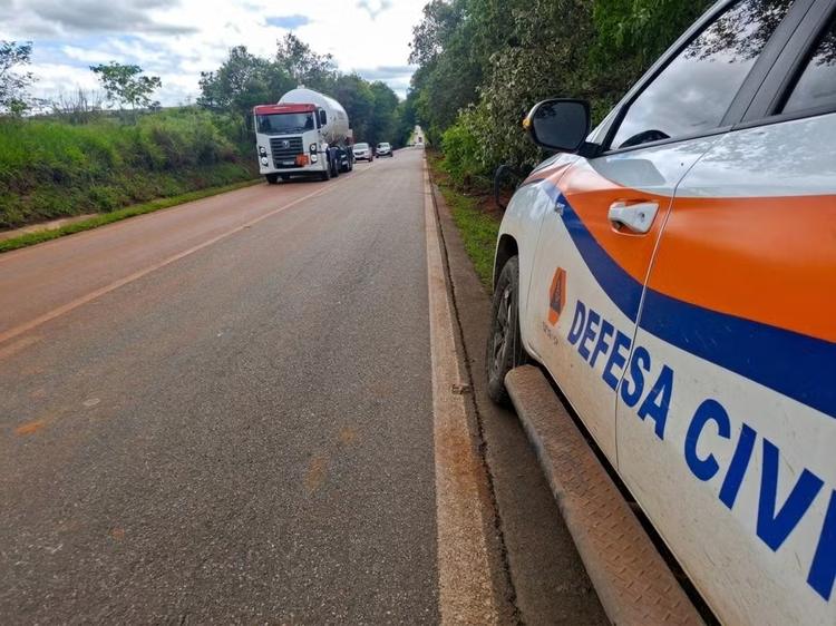 Rodovia entre Tatuí e Boituva é reaberta após deslizamento de terra e queda de árvores