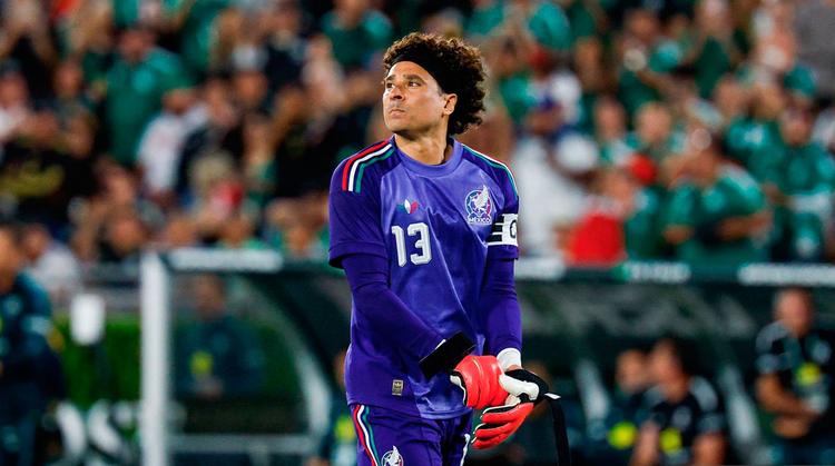 Javier Aguirre apaga las alarmas sobre Guillermo Ochoa previo al duelo ante Chequia