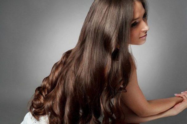 اليك طرق سهلة وفعالة للحصول على شعر طويل وصحي