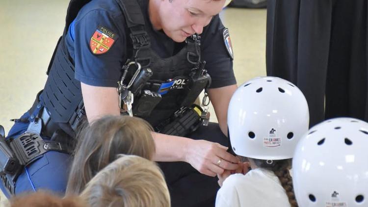 Mauguio-Carnon : des casques de protection offerts aux élèves