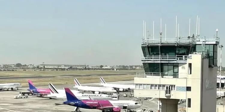 Cenere dall'Etna, terzo giorno di stop ai voli all'aeroporto di Catania