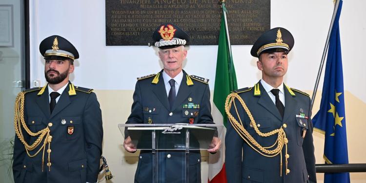 Guardia di Finanza, visita ispettiva del Comandante Interregionale dell’Italia Sud-Occidentale al Comando Regionale Calabria