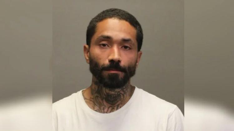 Homem é preso e acusado de matar a namorada em Rhode Island